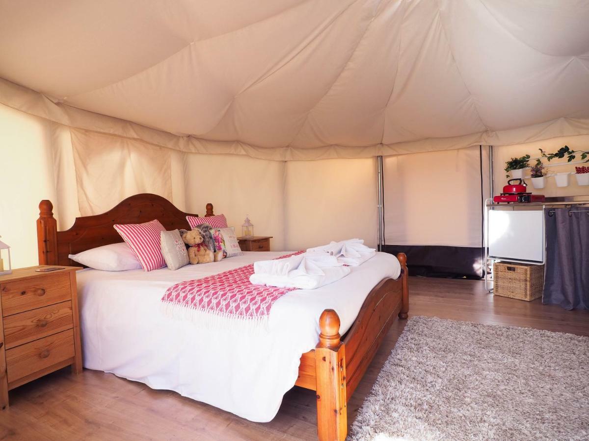 Old Dairy Farm Glamping Hotel Emsworth Exterior photo